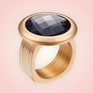 Ring met mooie steen, 18 K gold plated Stainless Steel