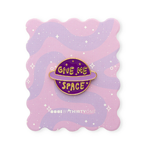 PIN Give me Space op mooi kaartje