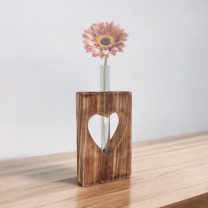 Blok hart met reageerbuisje voor bloemetje