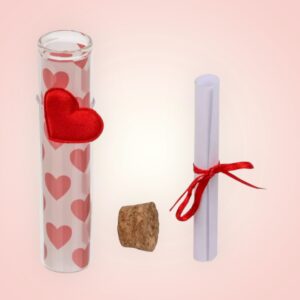 LOVE boodschap in een glazen flesje